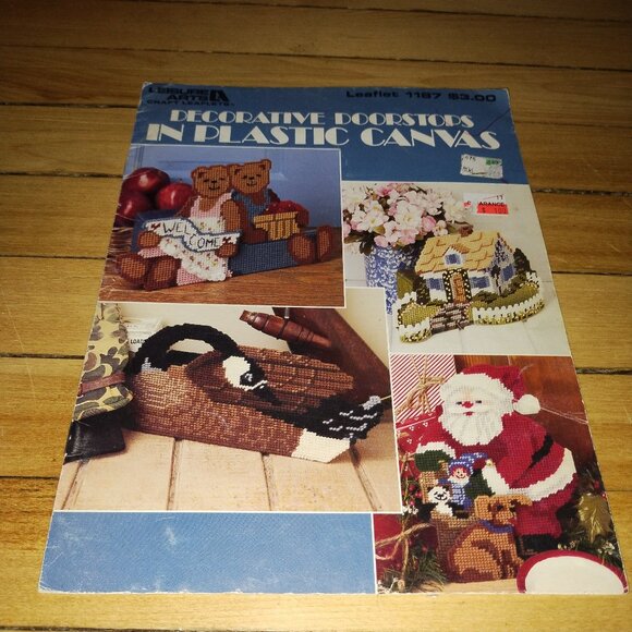 Decorative Doorstops in Plastic Canvas Leaflet #1187 (Leisure Arts, 1988) - Picture 1 of 2